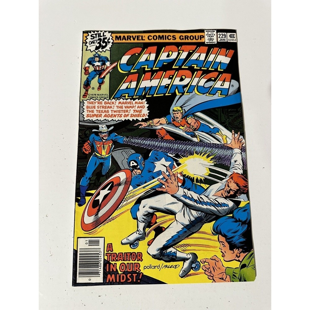 Captain America #229 Marvel 1979 A Traitor‎ In Our Midst!